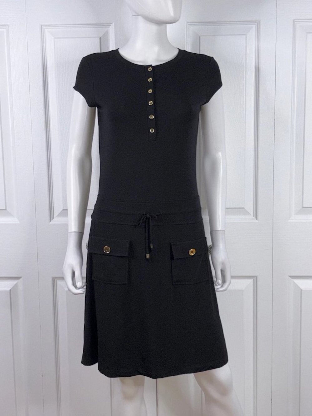 CHELSEA & THEODORE short-sleeved summer black dress size 4 NEW!!